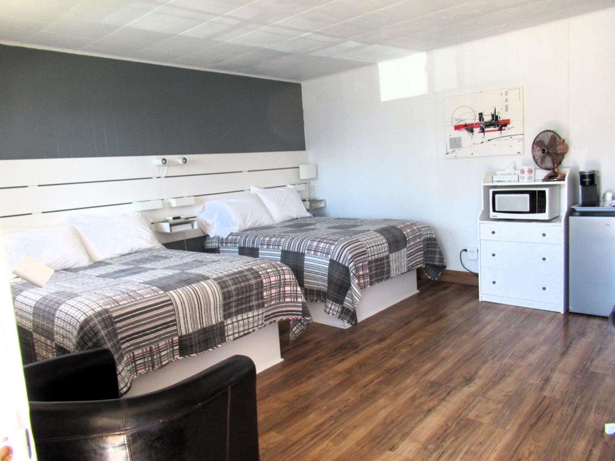 Motel Et Chalet Natabel แปร์เซ ภายนอก รูปภาพ