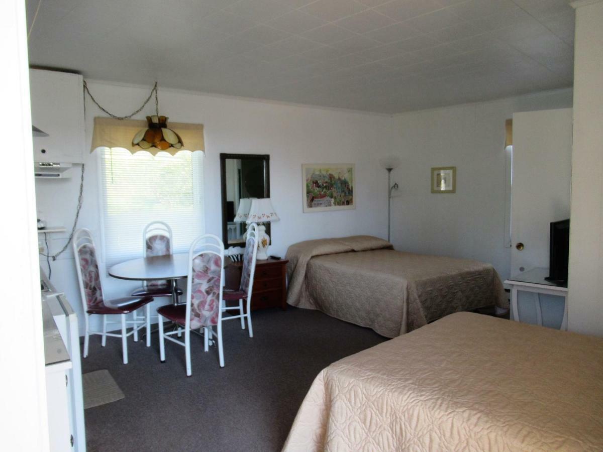 Motel Et Chalet Natabel แปร์เซ ภายนอก รูปภาพ